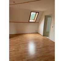 Wunderschön geschnittene Dachwohnung - Berga/Elster