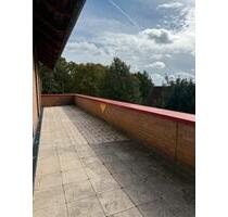 frisch sanierte Penthouse Whg 2 Zi, Dachterrasse neue EBK, 76 m² - Heide