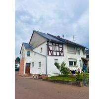 Zwei vermietete Einfamilienhäuser mit separater Garage - Dornburg