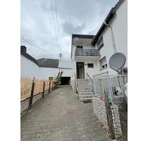 Attraktives Zweifamilienhaus als Kapitalanlage in Frickhofen - Dornburg