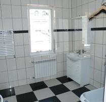 Sanierte Wohnung im Centrum von Apolda zu vermieten !