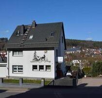 Anwesen mit Einfamilienhaus und Bungalow mit Einliegerappartment - Neubeuern