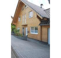 Bezugsfertiges ökologisches Holzhaus am buddhistischen Zentrum - Waldbröl