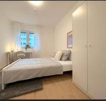 1 Zimmer im 4 WG Wohnung - 650,00 EUR Kaltmiete, ca.  11,00 m² in Frankfurt am Main (PLZ: 60326) Gallus
