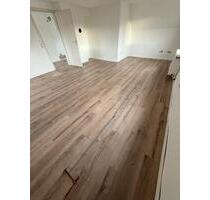 Schöne große Wohnung mit 5 Zimmern 140m2 ,Balkon und Dachterrasse - Bad Driburg