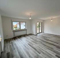 Erstbezug nach Sanierung! Lichtdurchflutete 3 Zi.-Whg. in Feucht.