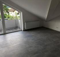 Vermiete Dachgeschosswohnung - 800,00 EUR Kaltmiete, ca.  75,00 m² in Essingen (PLZ: 73457)