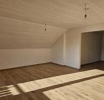 5-Zimmer Wohnung in Eckersdorf - 900,00 EUR Kaltmiete, ca.  92,00 m² in Eckersdorf (PLZ: 95488)