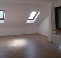 DG Wohnung Niefern - 720,00 EUR Kaltmiete, ca.  73,00 m² in Niefern-Öschelbronn (PLZ: 75223)