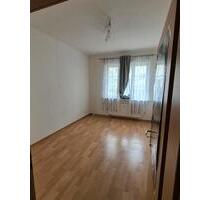 WG Zimmer zu vermieten - 350,00 EUR Kaltmiete, ca.  15,00 m² in Leipzig (PLZ: 04317) Südost