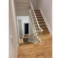 4 Zimmer Wohnung in SG-Mitte - 990,00 EUR Kaltmiete, ca.  120,00 m² in Solingen (PLZ: 42651)