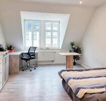 Helle 1-Zimmer-Dachgeschosswohnung - Speichersdorf