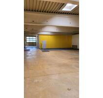 Lagerhalle Produktionshalle - 2.400,00 EUR Kaltmiete, ca.  3,00 m² in Selbitz (PLZ: 95152)