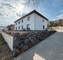 Haus mieten, Wohnung mieten - 1.800,00 EUR Kaltmiete, ca.  145,00 m² in Urmitz (PLZ: 56220)