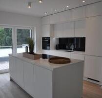 Luxus -Penthousewohnung - 2.300,00 EUR Kaltmiete, ca.  125,00 m² in Rellingen (PLZ: 25462)