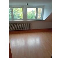 Schöne 2 Zimmer Dachgeschoß Wohnung in Bonn-Mehlem