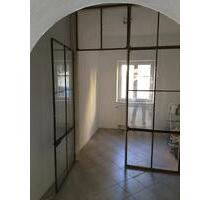 Biete gewerblichen Raum in schönen Schmuckaden - München Maxvorstadt