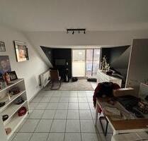 Schöne 2 Zimmer Dachgeschosswohnung mit 2 Balkone - Elsdorf