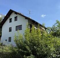 Schön geschnittene, gepflege und helle 3-Zimmer-DG-Wohnung mit Garten und Carport in 3-Part.haus - Bockhorn