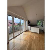 Sonnige 3-Zimmer Wohnung mit EBK und Balkon - München Am Riesenfeld
