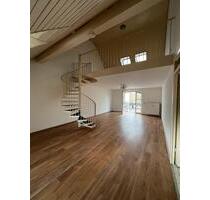 Charmante 2-Zimmer-Wohnung mit Balkon & Empore in Eschweiler - Würselen