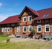 Bauernhaushälfte mit großem Garten - Osterburg (Altmark)