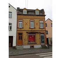 1 Familienhaus 6ZKB - 1.300,00 EUR Kaltmiete, ca.  130,00 m² in Neuwied (PLZ: 56566) Block