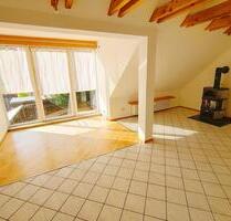 Helle Wohnung mit Gartenanteil + Garage - Affing