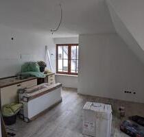 Frisch renovierte 2-Zimmer-Wohnung im 2. OG mit Stellplatz in Bin - Bingen