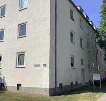 Preiswerte, individuelle & saniert 1,5-Zimmer-Dachgeschosswohnung, sofort anmietbar! - Lübeck Sankt Jürgen