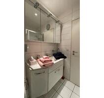 30179 Hannover, Reihenmittelhaus mit Balkon, Terrasse und Garten