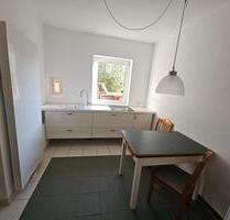 Sonnige 2,5 Zimmer- Etagenwohnung direkt am Park - teilmöbliert - Berlin Pankow