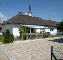 Schmuckes Einfam.HausBUNGALOW, 170 Wfl.,905 Grdst. - Mengkofen