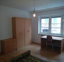 Zentrale 2-Zi.-Wohnung mit Balkon zu vermieten - Zirndorf