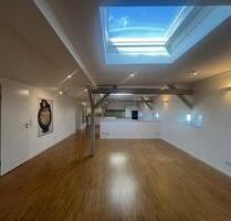 Traumhafte Maisonette mit 5 Zimmern – Kunst, Geschichte und Wohnkomfort auf 2 Ebenen - Berlin Pankow