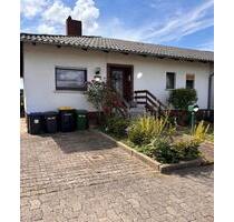 Nette Doppelhaushälfte in ruhiger Lage in Niedernwöhren