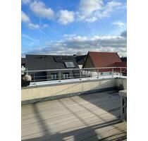 Lichtdurchflutete DG-Wohnung mit Aufzug und Dachterrasse in Unna