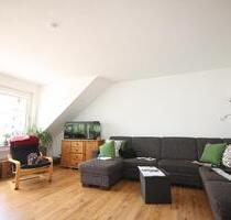 Schöne 3-Zimmer-DG-Whg (2.OG) mit Balkon! - Essen Stadtbezirk IV