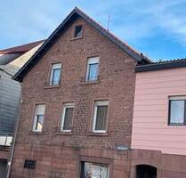 4 ZKB Wohnung Beerfelden - 690,00 EUR Kaltmiete, ca.  110,00 m² in Oberzent (PLZ: 64760)
