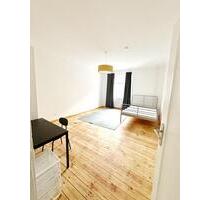 3 Zimmer Wohnung möbliert befristet NEU renoviert mit Küche - Berlin Treptow-Köpenick