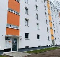 Ruhige 2-Zimmer-Wohnung mit Badewanne und Balkon in Ratingen West