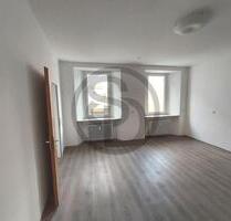 Ideal für Wohngemeinschaften: Großzügige, helle 6-Zimmer-Hochparterre-Wohnung (ca. 141 m²) in bester Innenstadtlage - Garage - neue EBK & Dusche - Hof Altstadt