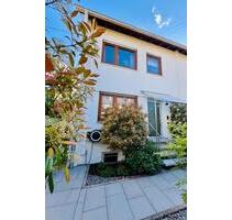 Stilvolle Doppelhaushälfte zentrumsnah - Einziehen|Wohlfühlen - Nürtingen