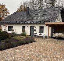 Neubau-Bungalow in Peckelsheim zu vermieten - Willebadessen