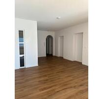 Moderne, komplett sanierte 4 Zimmer Wohnung in 73457 Essingen