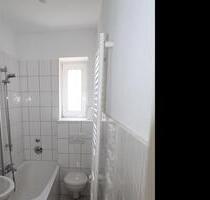 Modernisierte Altbauwohnung mit TGL-Bad in zentraler Lage von FFMGriesheim - Frankfurt am Main West