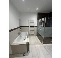 Wunderschön renovierte 2 Zimmer Wohnung 70m² inkl. EBK Gäste WC Luxusbad! - Nürnberg Hasenbuck