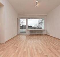 2-Zimmer-Studentenwohnung in St. Jürgen mit gr. Südbalkon & EBK - Lübeck Sankt Jürgen