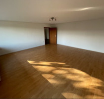 Helle 4-Zimmer-Dachgeschoss-Wohnung. ERSTBEZUG NACH RENOVIERUNG - Bad Zwesten