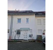 Reihenmittelhaus zu verkaufen mit PV Anlage! - Leimen